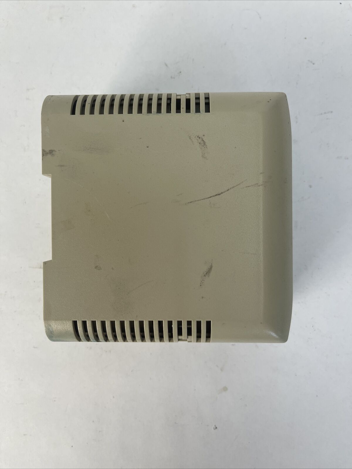 OMRON CQM1-PA203 POWER SUPPLY UNIT OUTPUT 5VDC 3.6A SOURCE 100-240VAC 60VA