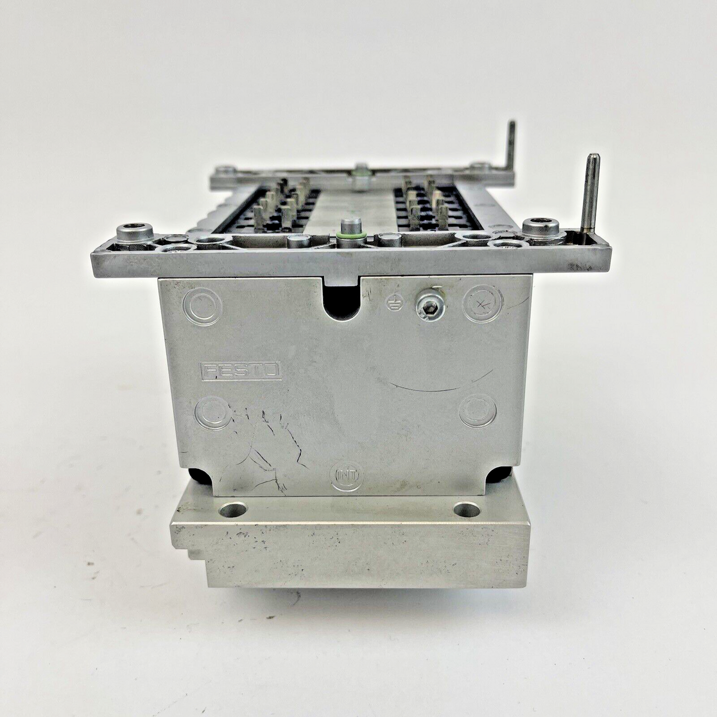 FESTO CPV14-V1 -VALVE MANIFOLD-W/ PNEUM CONNEC. & STACK PLATES, C402(6), C102(2)