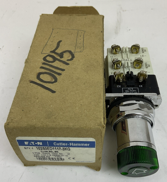 CUTLER HAMMER 10250ED1117-3KG ILLUMINATED SELECTOR SWITCH 3 POS GREEN KNOB 120V