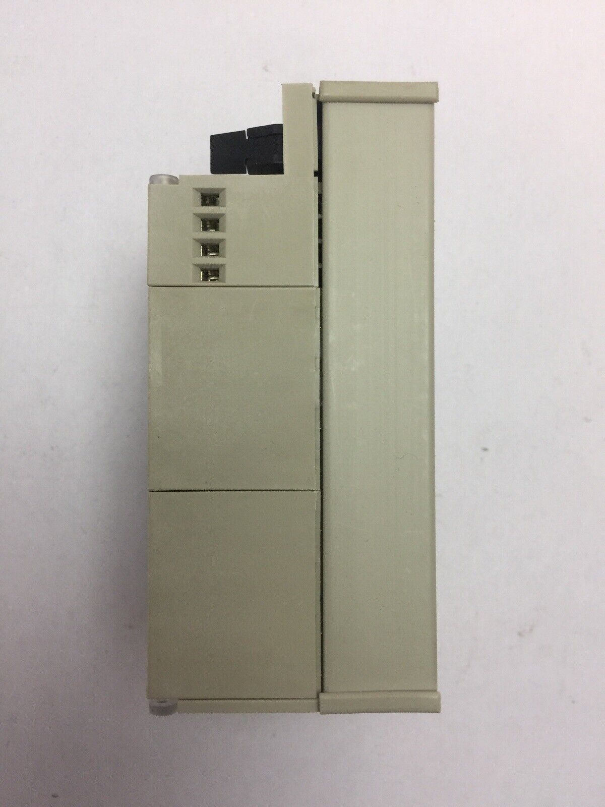 TELEMECANIQUE ABE7 H16R21 WIRING BASE W/2T. BLOCK PER CHANNEL (2 DECKS) 30VDC