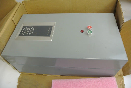 ALLEN-BRADLEY 702L-EOA926 ENCLOSED LIGHTING CONTACTOR 240V COIL - 702L-EAA926