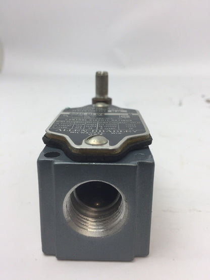 ALLEN BRADLEY 802R-HFW2 OILTIGHT LIMIT SWITCH SEALED CONTACT SERIES B