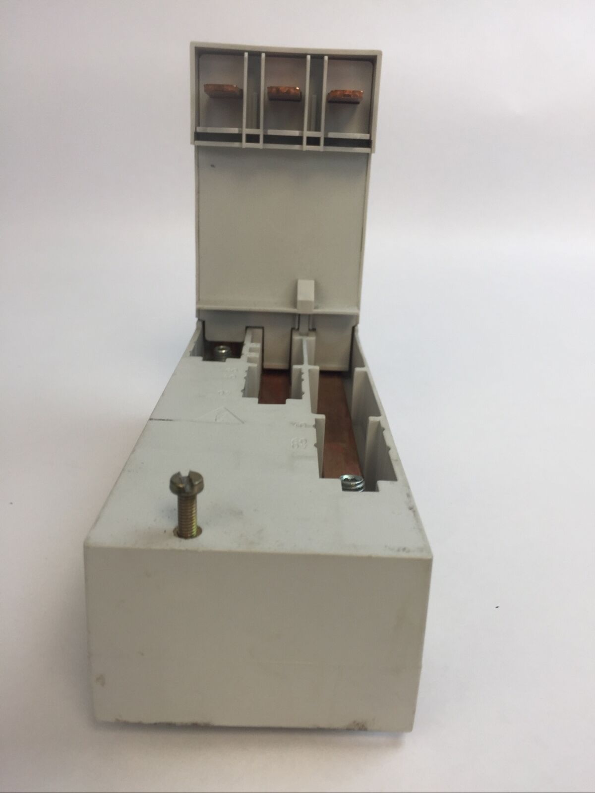 SIEMENS 8US1 111-4SM00 BUSBAR ADAPTOR 460V