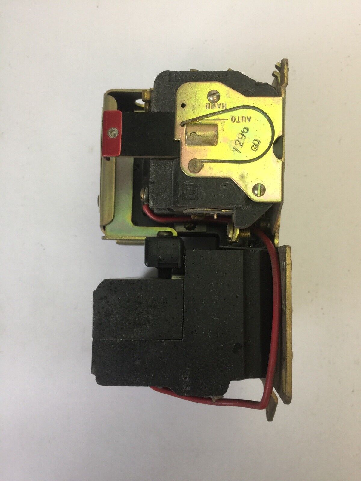 SQUARE D 8502 C0-2 CONTACTOR SER B 30AMP 600VAC 10HP SIZE 1 COIL 120V 60CY