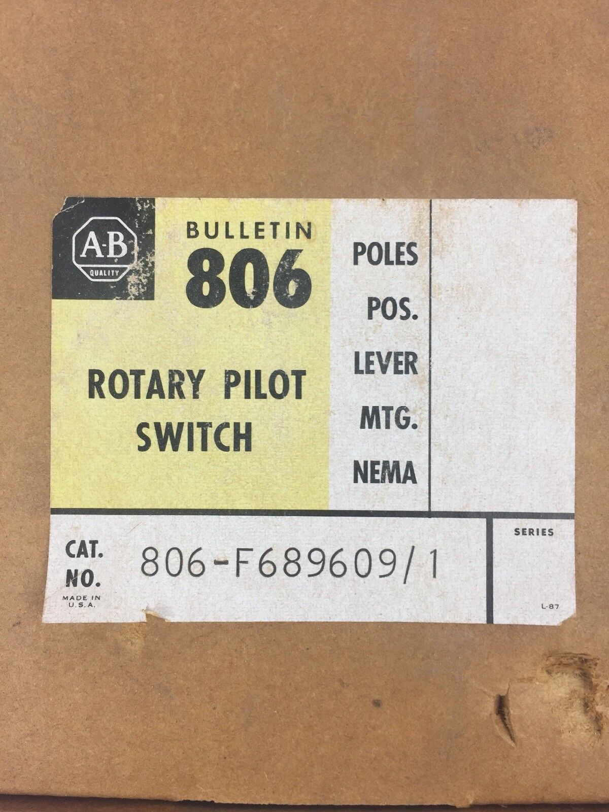 ALLEN BRADLEY 806-F689609/1 ROTARY PILOT SWITCH