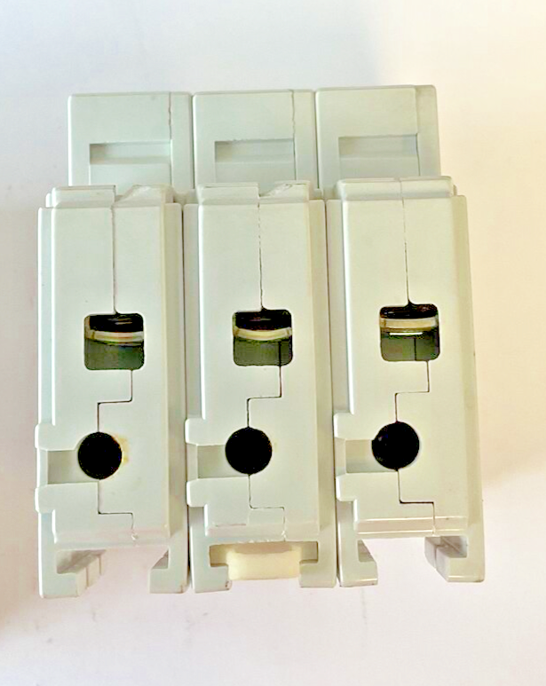 ALLEN BRADLEY 1492-CB3H040 CIRCUIT BREAKER 4A 2HP SER.C ***LOTOF2***