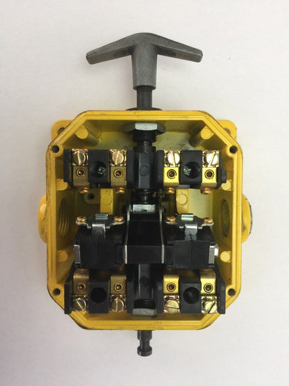 REES 04944-240 CABLE OPERATED SWITCH A600,AC15,N300,DC 13