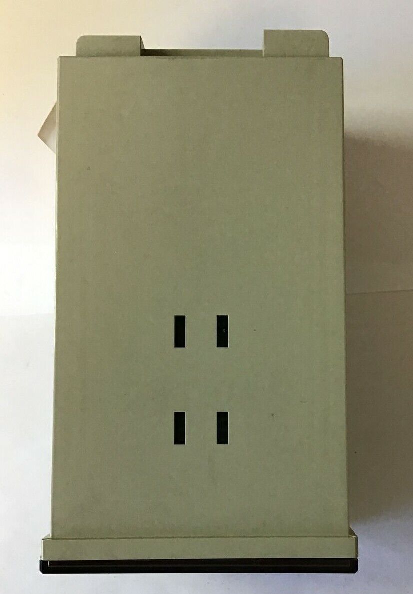 OMRON E5A4-C91K-US TEMPERATURE CONTROLLER 110/120VAC|220/240V 50/60HZ