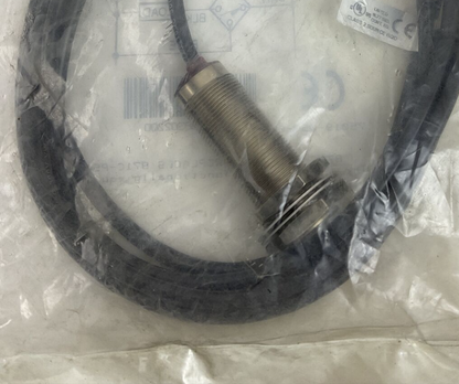 ALLEN BRADLEY 872C-D5NP18-E2 INDUCTIVE PROXIMITY SENSOR 10-30VDC SER C 200MA