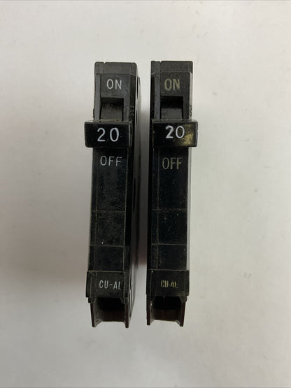 GE TQP120 PLUG IN CIRCUIT BREAKER 1POLE 20AMP 120/240VAC (LOT OF 2)