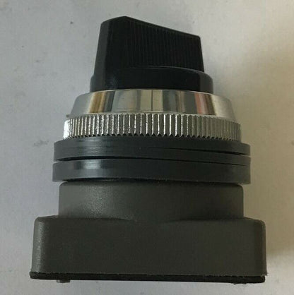 IDEC ANS100-B BLACK SELECTOR SWITCH ****LOTOF12***