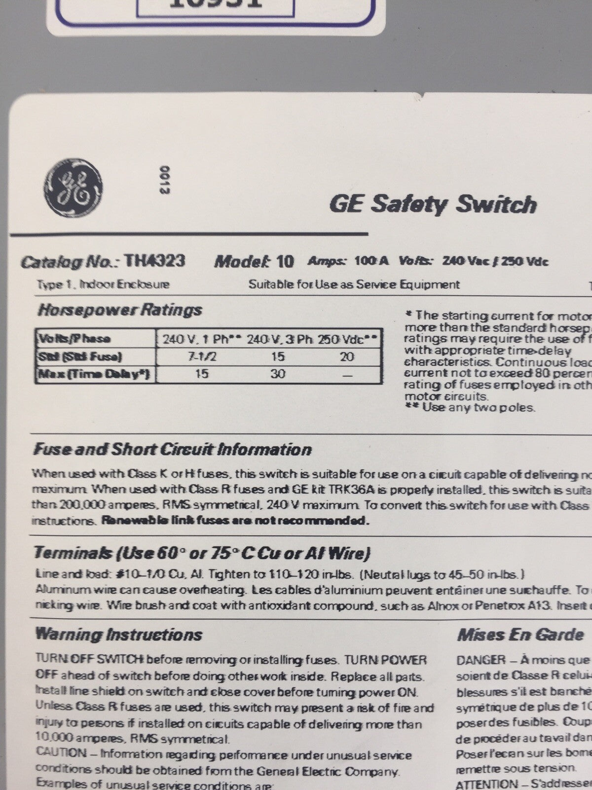 GE TH4323 HEAVY DUTY FUSIBLE SAFETY SWITCH MODEL 10 100A 240VAC 250VDC 30HP TYPE