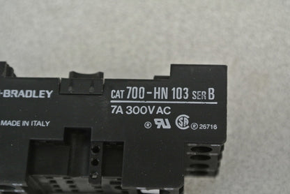 ALLEN-BRADLEY 700-HN103 Ser. B / 14-BLADE SOCKET / BASE / NEW SURPLUS