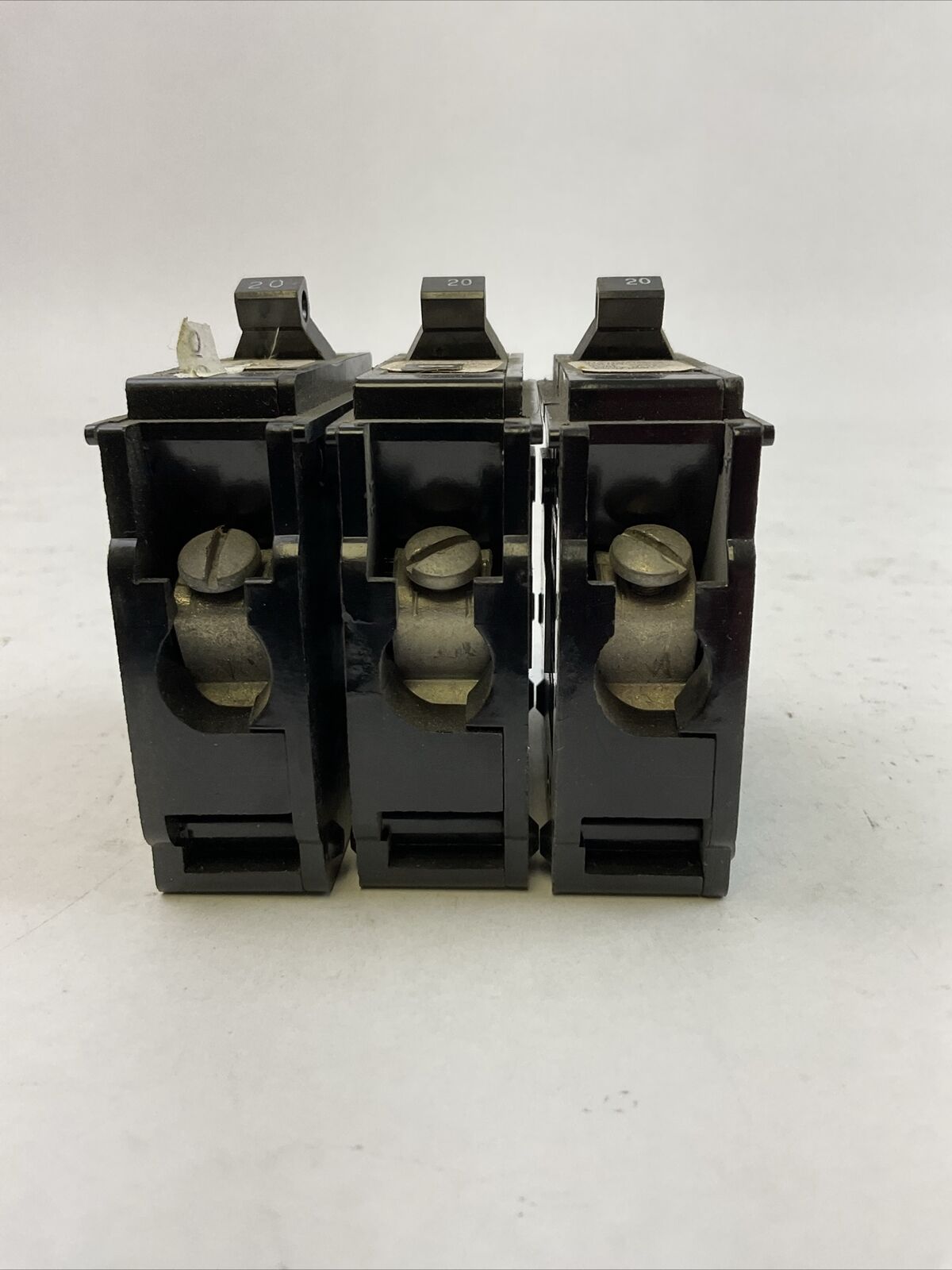 CROUSE-HINDS MP120 1POLE CIRCUIT BREAKER 20AMP 120/240VAC TYPE MP (LOT OF 3)