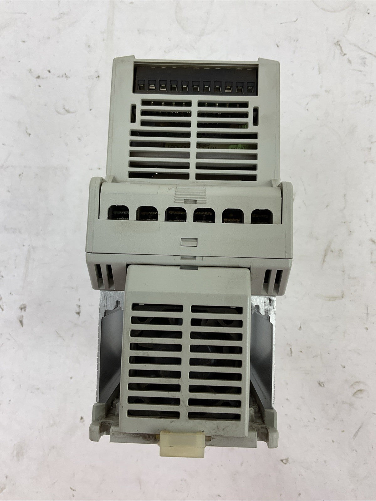 ALLEN BRADLEY 160-BA06NSF1P1 VARIABLE SPEED DRIVE 380-460V SER C FRN 7.06 3HP