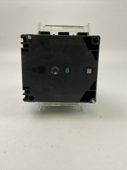 ALLEN BRADLEY 194R-NJ030P3 SER B DISCONNECT SWITCH 194R-HS4 SER A OPERATING HAND