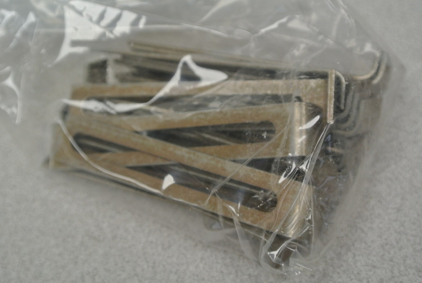 LOT of 15 BOXES of 20 / ALLEN-BRADLEY 1699-N39 MOUNTING TRACK / END BRACKETS