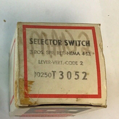CUTLER HAMMER 10250T3052 3POS SELECTOR SWITCH CODE2