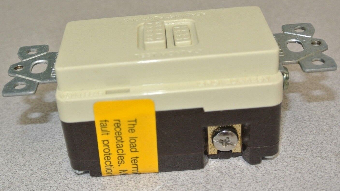 HUBBELL GFR53501 GROUND FAULT DEVICE / IVORY / SWITCH / NEW SURPLUS