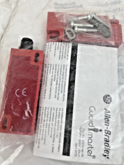 ALLEN BRADLEY - 440N-G02099 - SERIES B - SWITCH GUARDMASTER - NON-CONTACT - 24V