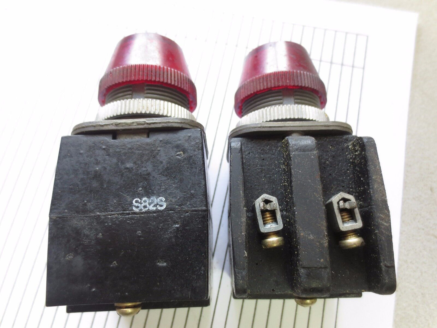 ALLEN-BRADLEY 800T P-16 - PILOT LIGHT - RED LENS - OLD STYLE - LOT of 2