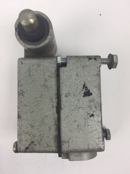 NAMCO M-8-350 SNAP LOCK SWITCH 600 VAC