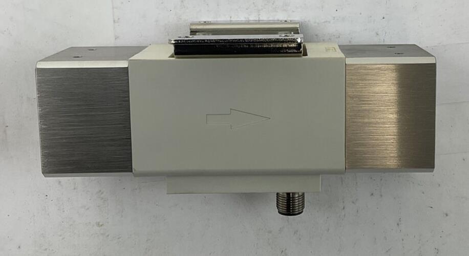 SMC PF2W511-N10 FLOW SWITCH 10-100L/MIN 24VDC