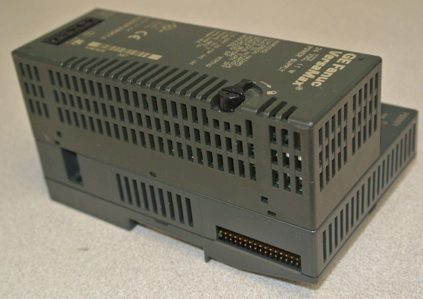 GE / FANUC VersaMax IC200PWR001A POWER SUPPLY / 24VDC / 11W