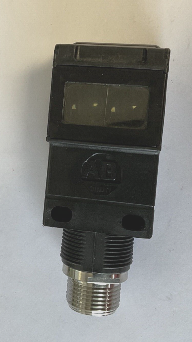 ALLEN BRADLEY 42GRU-9201-QD PHOTOSWITCH SSER.A 150VDC 264VAC