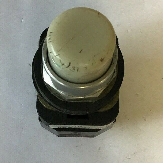 ALLEN BRADLEY 800T-PT16 SER.T WHITE PUSH BUTTON 120V **(LOTOF2)**