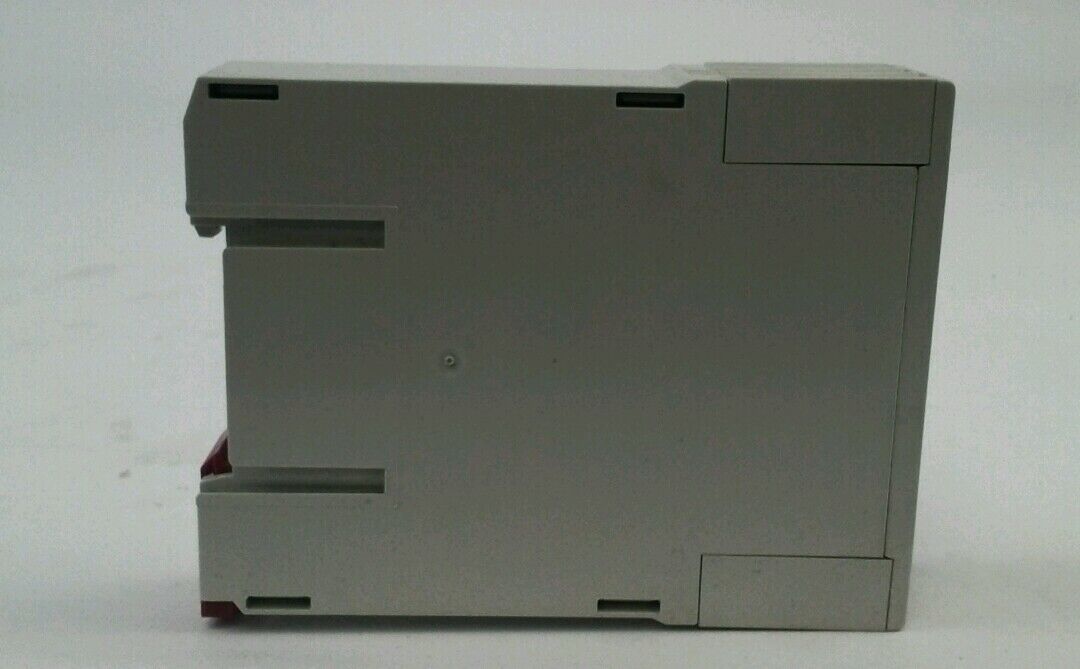 ALLEN BRADLEY 700-FSB3AU23 0.05-1SEC TIMER