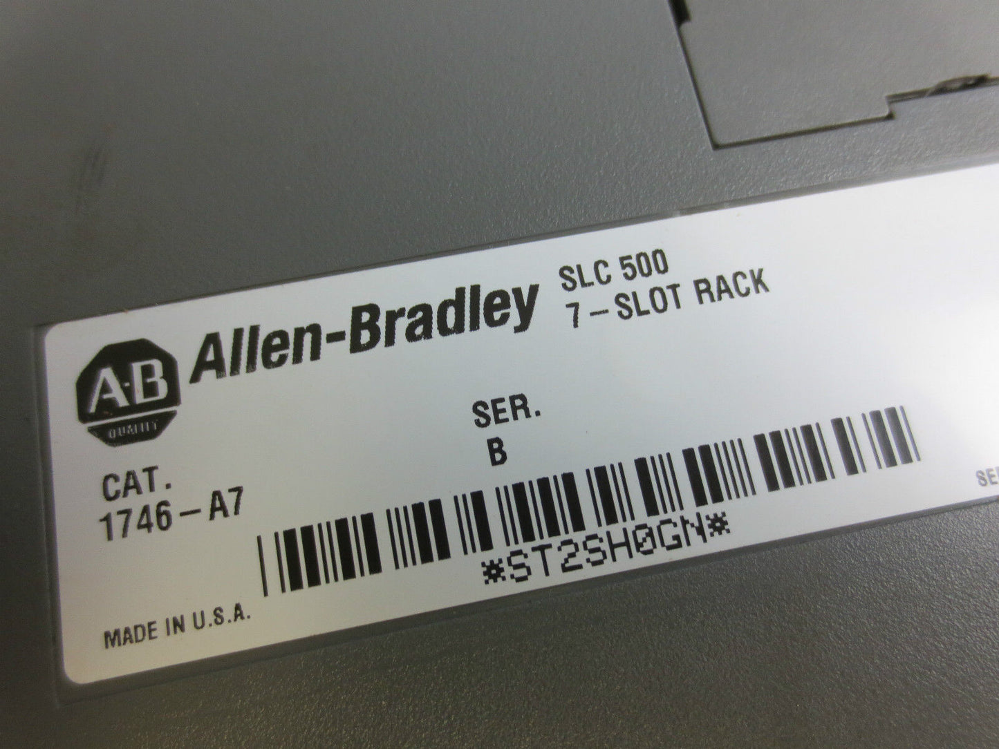 ALLEN-BRADLEY 1746-P2 Ser. C + 1746-IB16 & (3) 1746-OB16 MODULES + 1746-A7 RACK