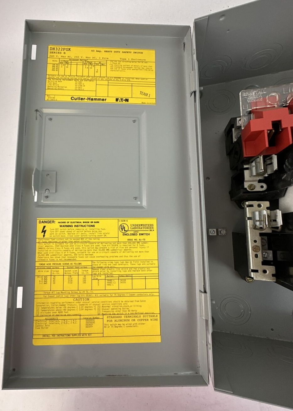 CUTLER HAMMER DH322FGK FUSIBLE SAFETY SWITCH 240VAC 3PH 15HP 250VDC 10HP 3P 60A