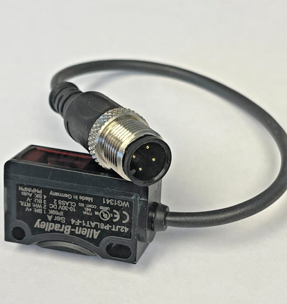 ALLEN BRADLEY 42JT-P8LAT1-F4 - PHOTOSWITCH - POLARIZED - RETROREFLECTIVE
