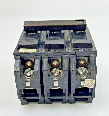 GE - THQL32015 - COMMON TRIP CIRCUIT BREAKER - 3 POLE, 15 A, 240 VAC