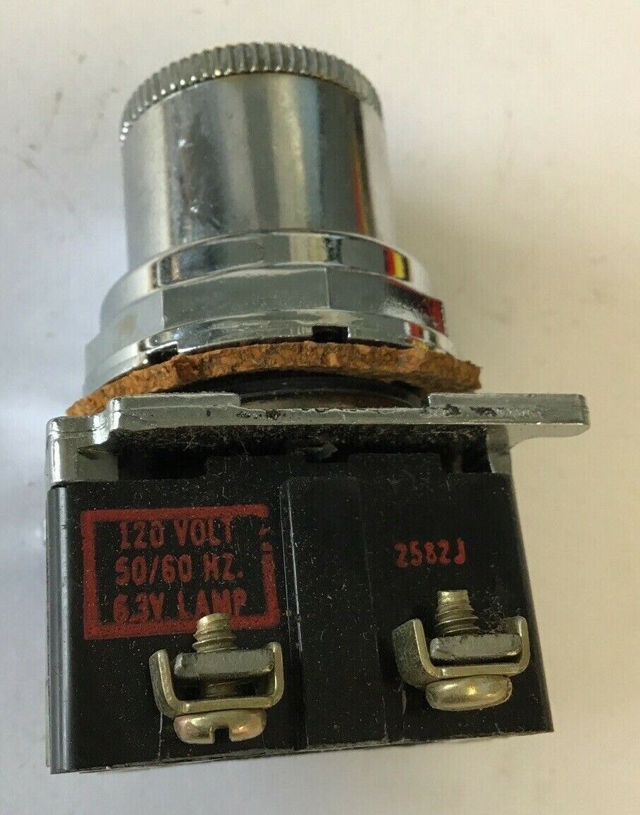 CUTLER HAMMER 10250T6033 ILLUMINATOR SELECTOR SWITCH ***MISSING TOP SCREWS***