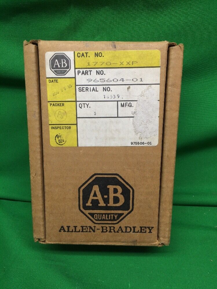 ALLEN-BRADLEY 1770-XXP CONNECTOR KIT 25-PIN MALE W/ 25-PIN D-SHELL