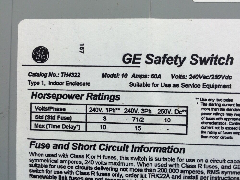 GENERAL ELECTRIC TH4322 60 AMP FUSIBLE SAFETY SWITCH TYPE 1