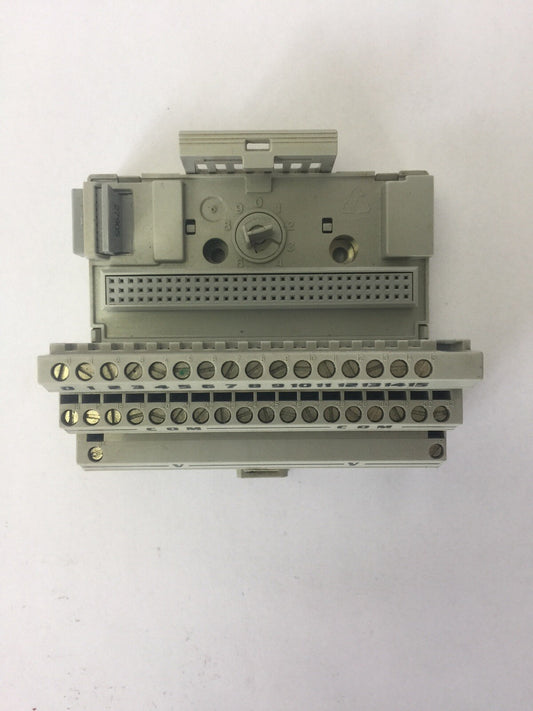ALLEN BRADLEY 1794-TB2 I/O TERMINAL BLOCK SER A REV B01 F/W REV BLANK 5VDC