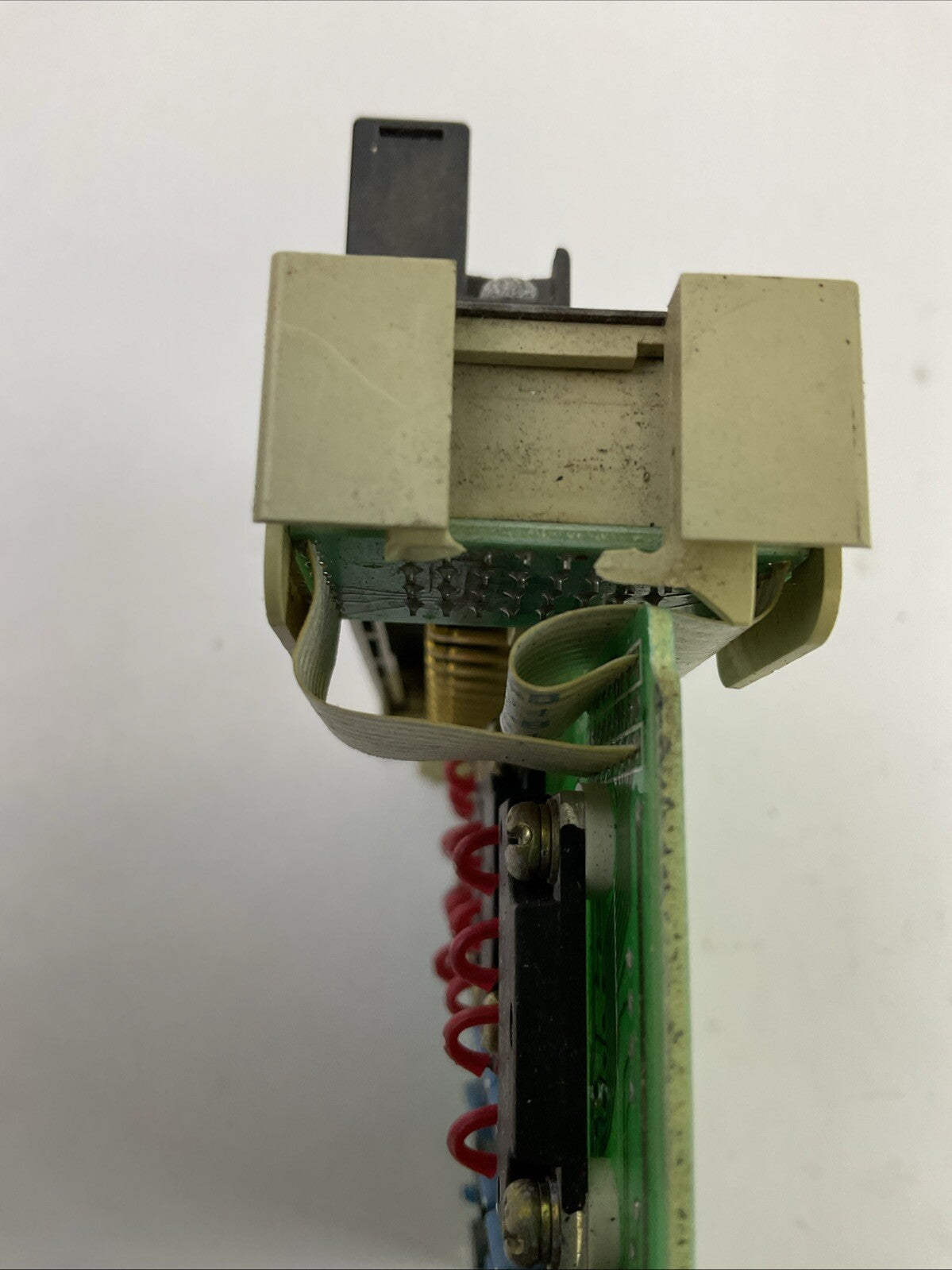 HITACHI POM-TP OUTPUT MODULE 33017816-5 (MISSING LOCKING TABS)
