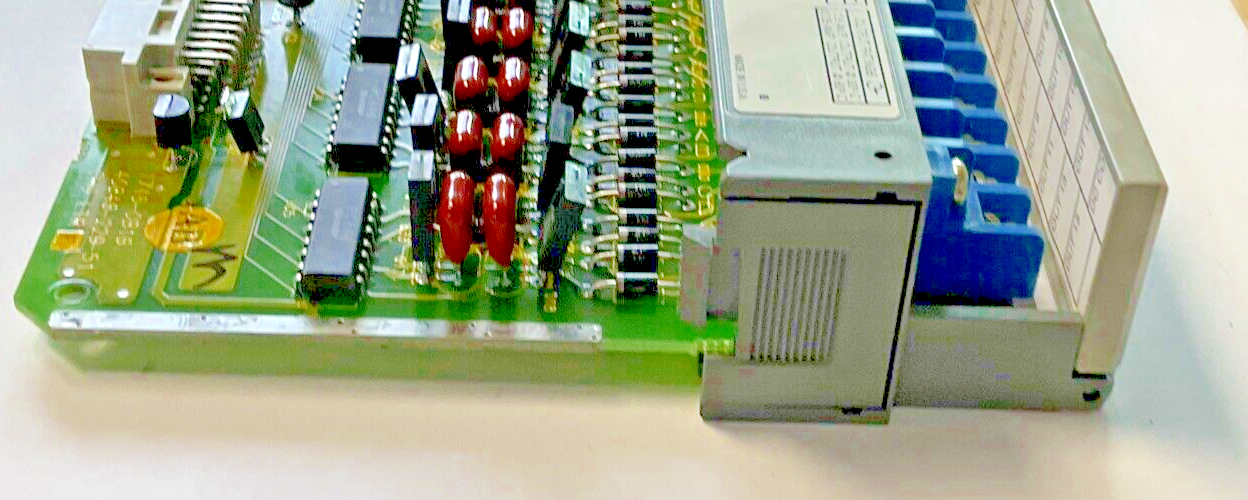 ALLEN BRADLEY 1746-OB16 OUTPUT MODULE SER.C 10-50VDC 1746-0B16