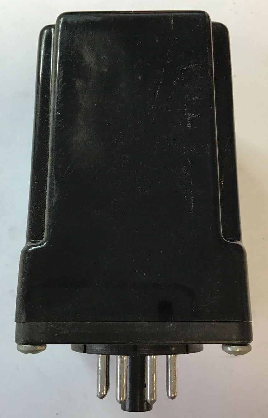 MACROMATIC SS-50222-F10M TIME DELAY RELAY FIXED 10MIN 120VAC/DC 10A ***LOTOF2***