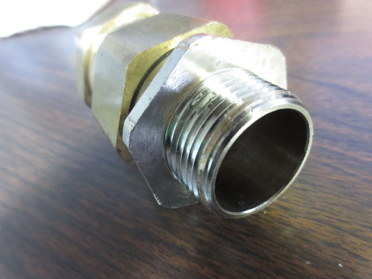 CMP CMP-32-C2KX TYPE 4X CABLE GLAND - OIL RESII - 1"NPT - NEW SURPLUS?