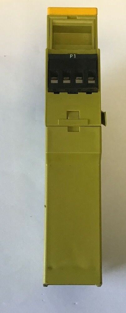 PILZ PZE X4VP 3/24VDC 4N/O FIX SAFETY RELAY 2,5W 240,0 VDC ***LOTOF3***