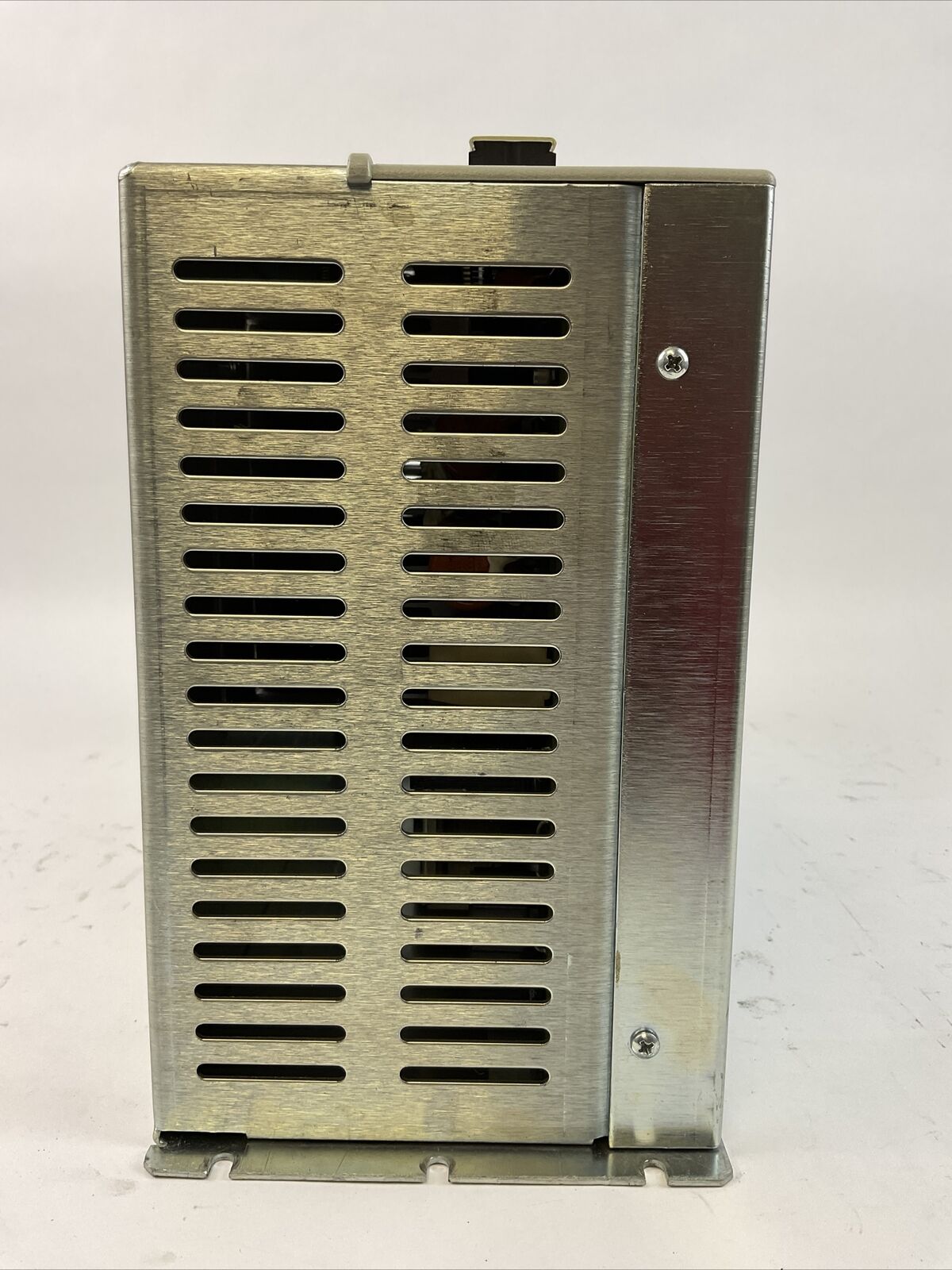 ALLEN BRADLEY 2098-DSD-HV050-SE SERVO DRIVE SER B FW VERSION V1.60 230/460VAC