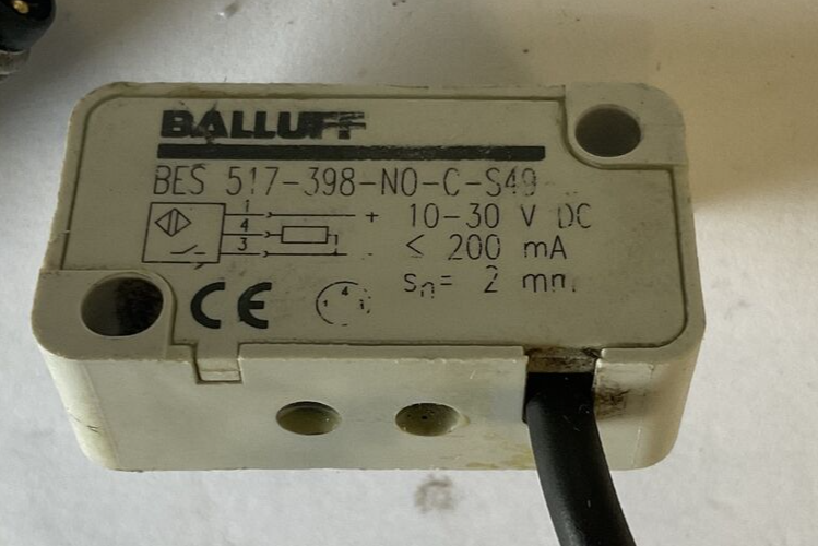 BALLUFF BES-517-398-N0-C-S49 INDUCTIVE PROXIMITY SENSOR  10-30VDC 200MA