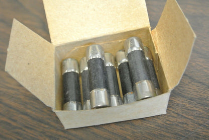 LOT of 7 / BUSS MIN2 INDICATING FUSE / 2A / 250V / NEW SURPLUS / MIN-2