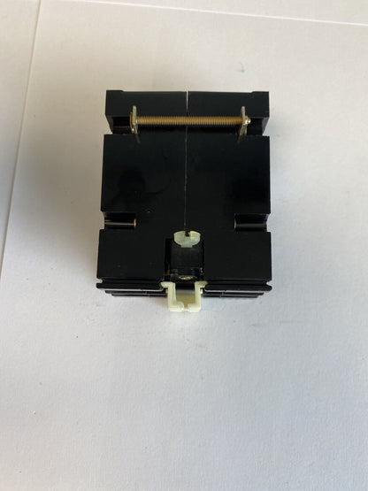 General Electric CR120X2A 10A 300V 2 Pole Industrial Relay