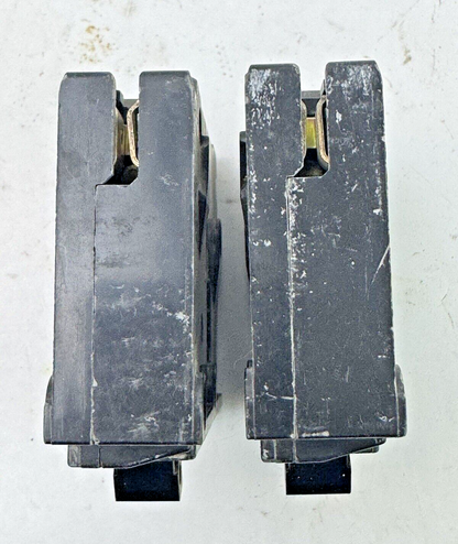 SIEMENS **LOT OF 2** - Q125 - CIRCUIT BREAKERS  - 25A, 1  POLE, 240 VAC