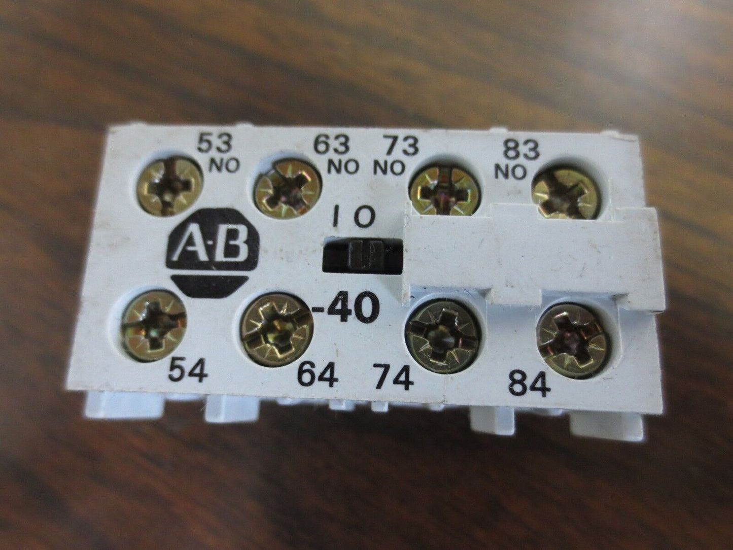 AUXILIARY CONTACTS, TERMINATION LOT - ALLEN-BRADLEY - MAINT. / TOOL ROOM SPARES